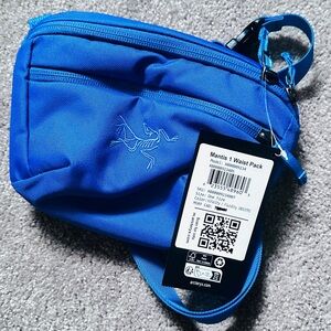 Arc'teryx Vibrant Blue Belt Bag